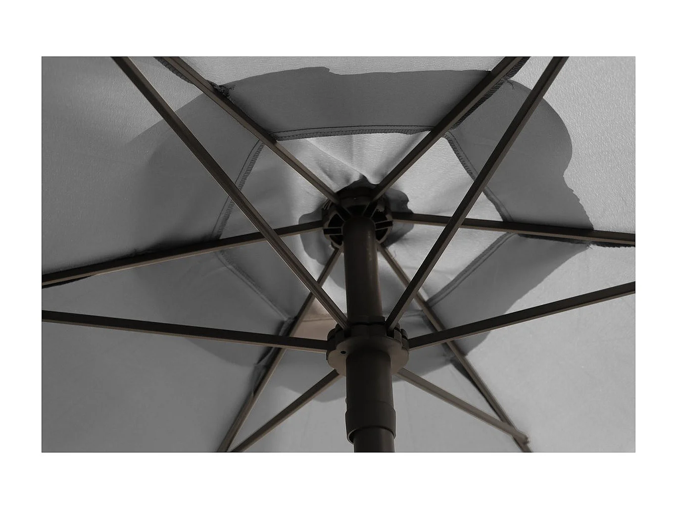 Salon de jardin repas avec parasol en métal "Convivia" - 6 places - Gris clair