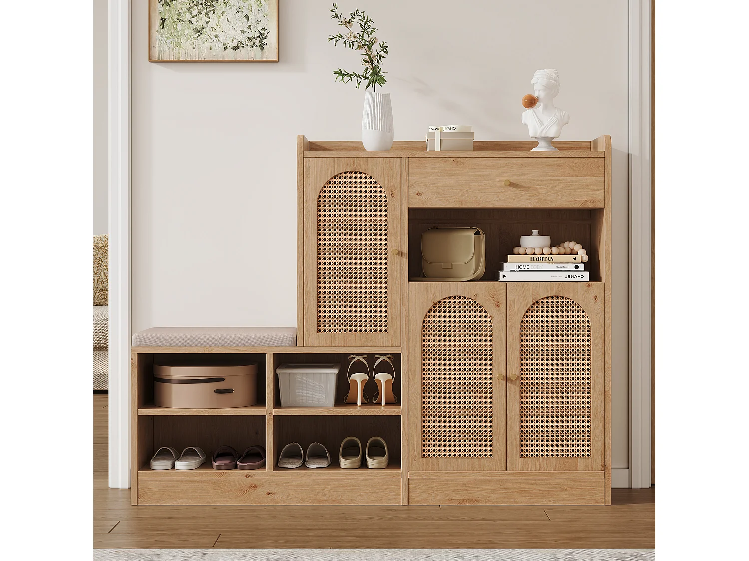 Meuble à chaussures multifonctionnelle 142x35x110cm - avec un siège rembourré - avec 3 portes en rotin et 1 tiroir - Naturel