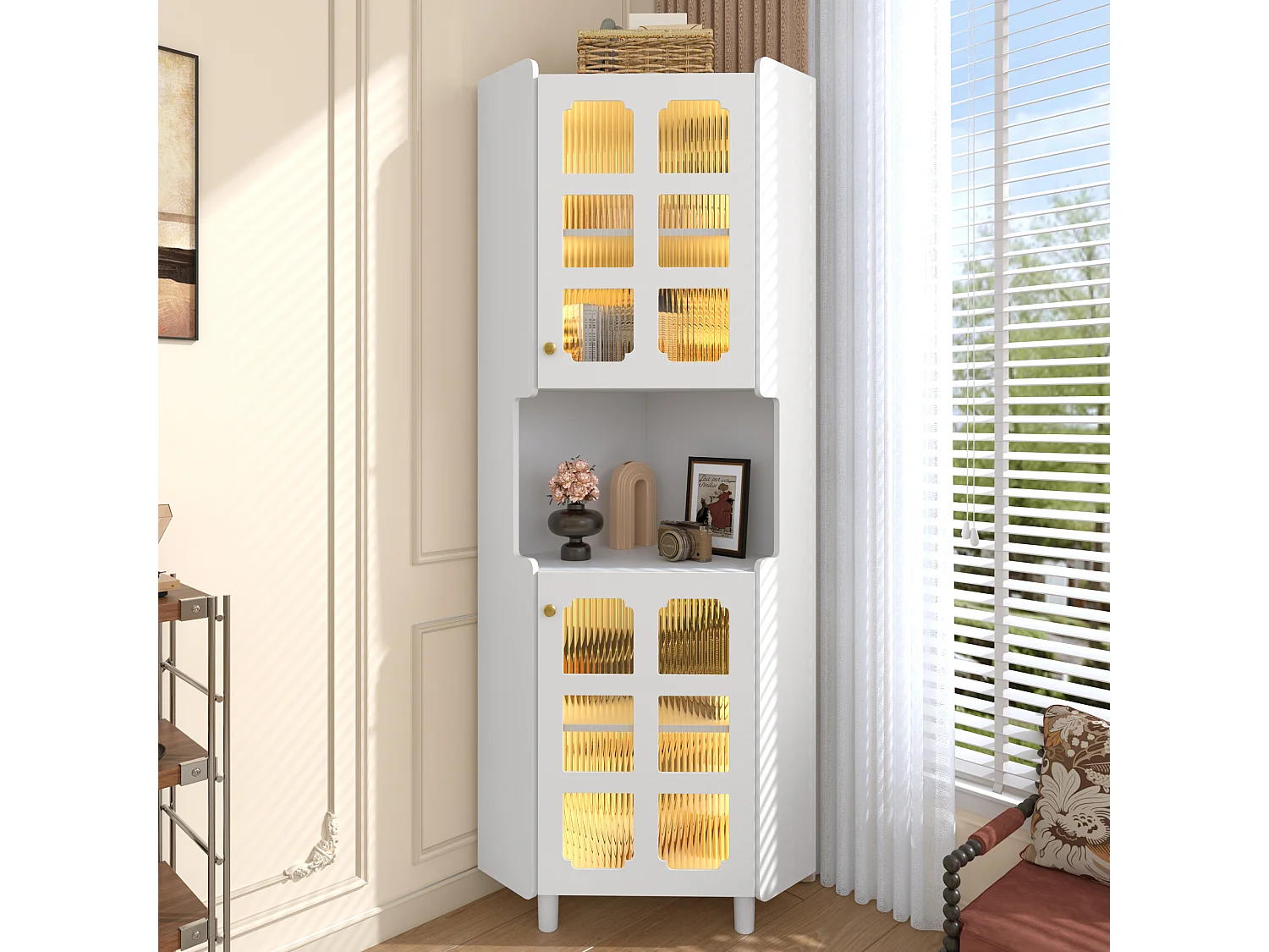 Lackierte Eckvitrine – 63,5 x 45 x 157,5 cm – mit LEDs, 2 Türen und Einlegeboden – MDF – weiß