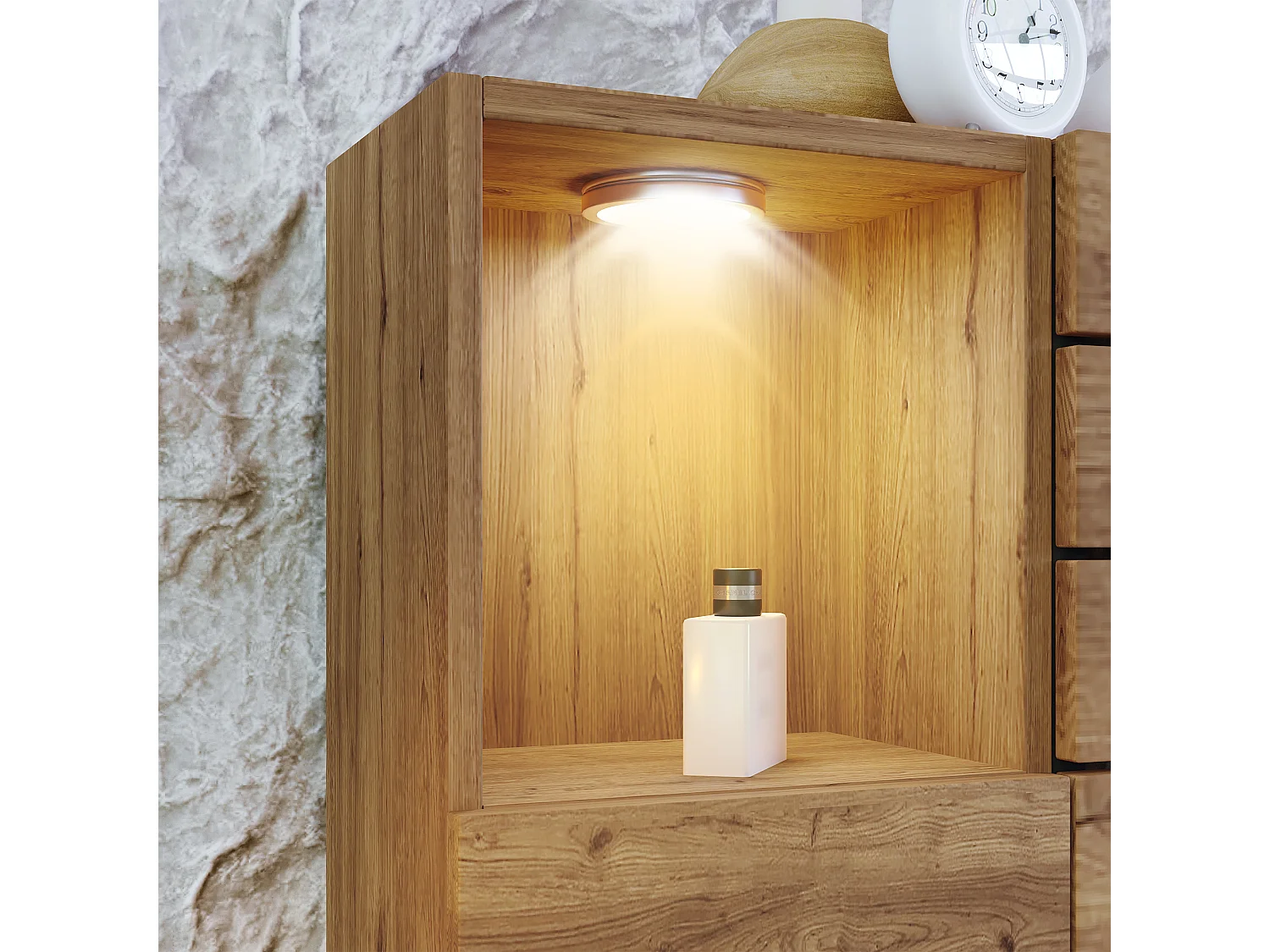 Lit adulte 160×200cm en bois + MDF - avec table de chevet suspendue - avec LED + prises chargement - avec espace de rangement - Naturel