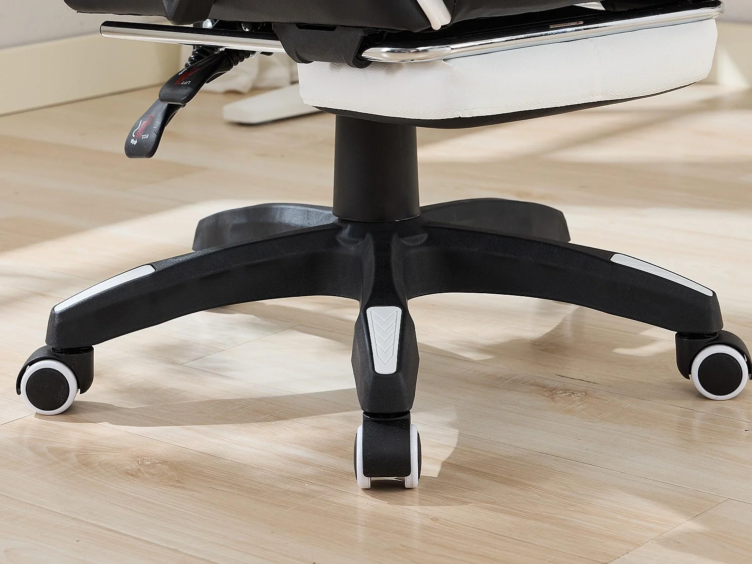 Chaise Gaming avec Massage Lombaire Réglable & Design Rennsport - Confort Ergonomique pour Bureau et Jeu