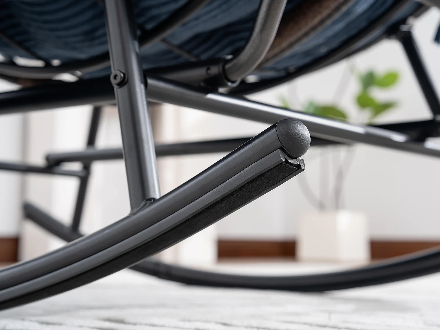 Cocon Pro - Rockingchair avec Repose-Pieds Rétractable - Siège Large et Coussin Offert - 115kg - Pour Jardin, Terrasse, Salon