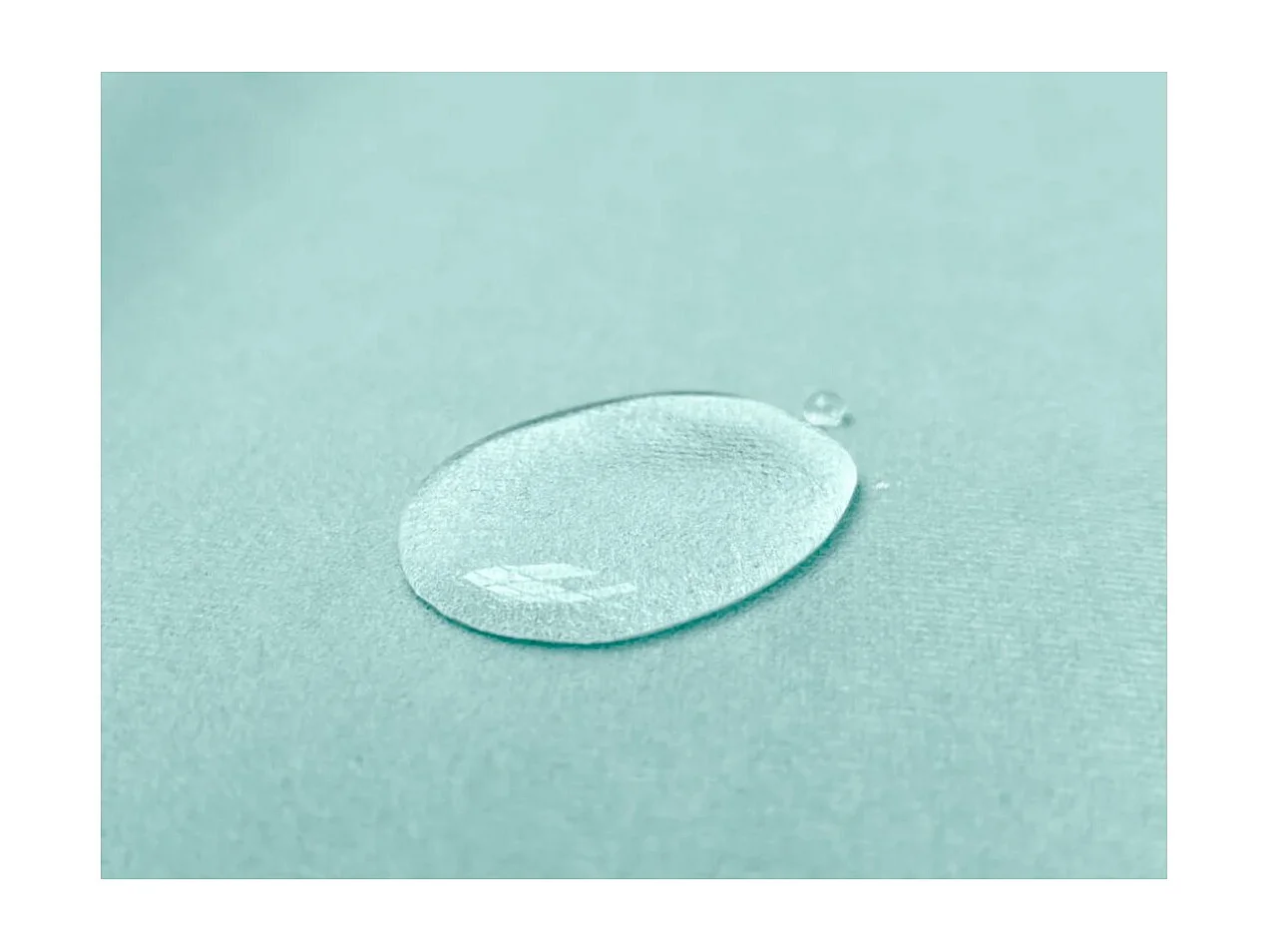 Cadre de lit TALI avec tête de lit et sommier à lattes en velours - Turquoise - Dimensions du couchage : 140 x 200 cm