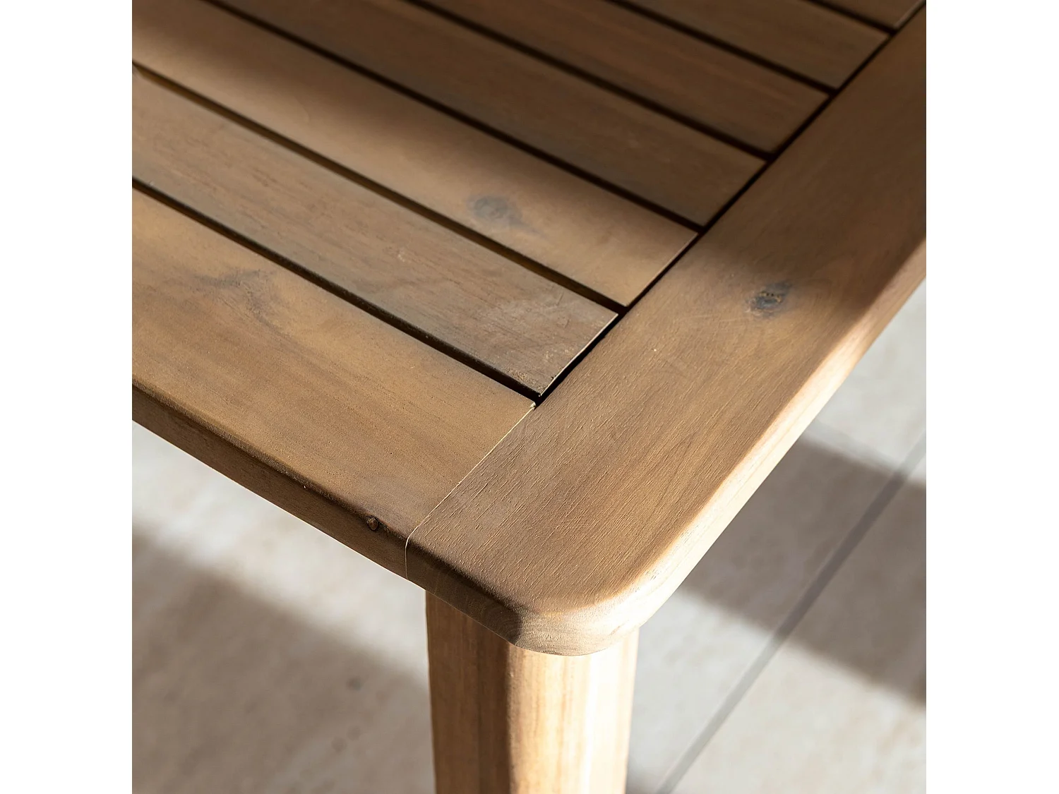 Now's Home - Salon De Jardin Table En Bois D'acacia 220cm Et 8 Fauteuils En Polypropylene Vert Calypso
