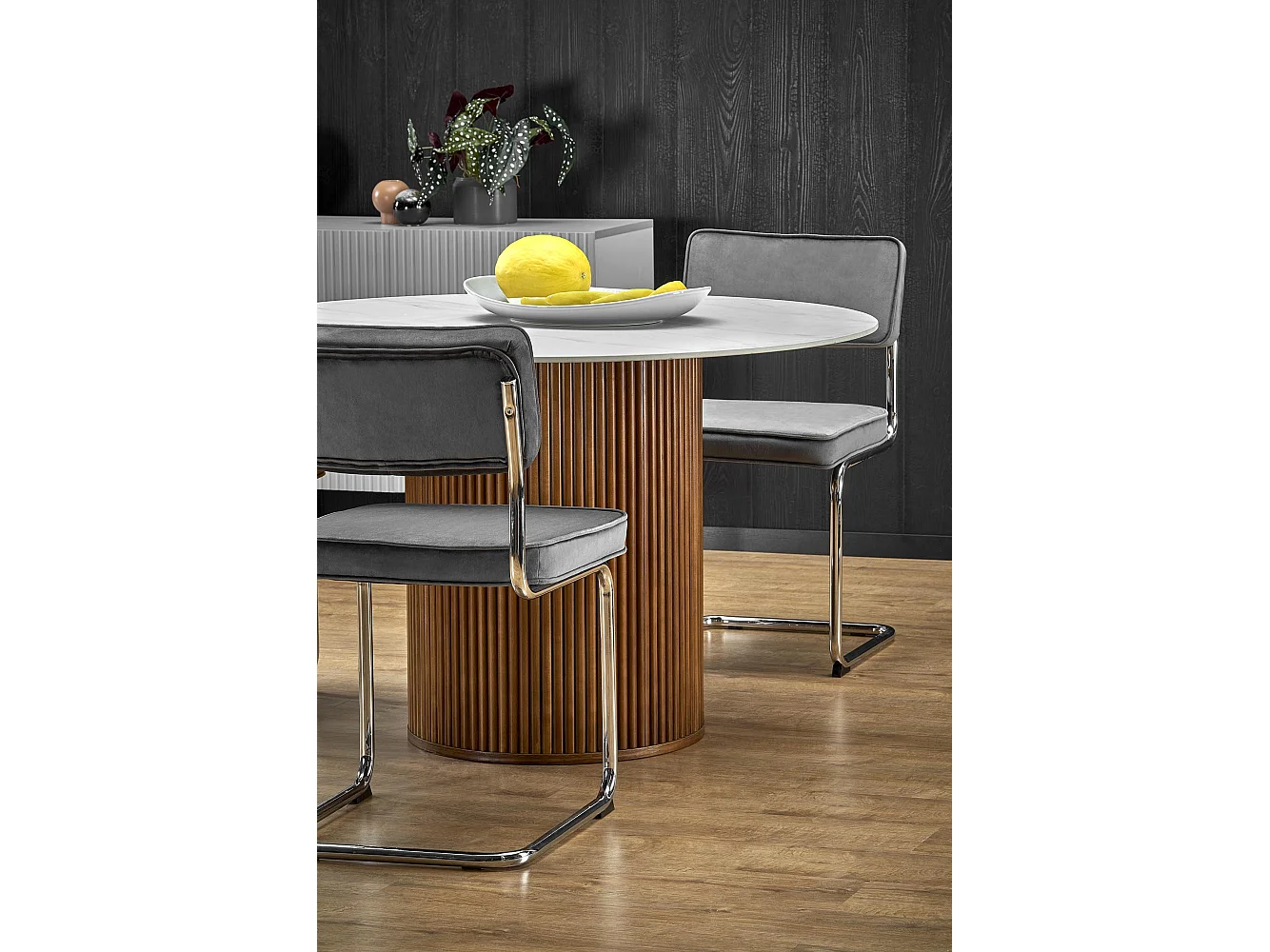 Table ronde en marbre pour 4 personnes 120x76 cm