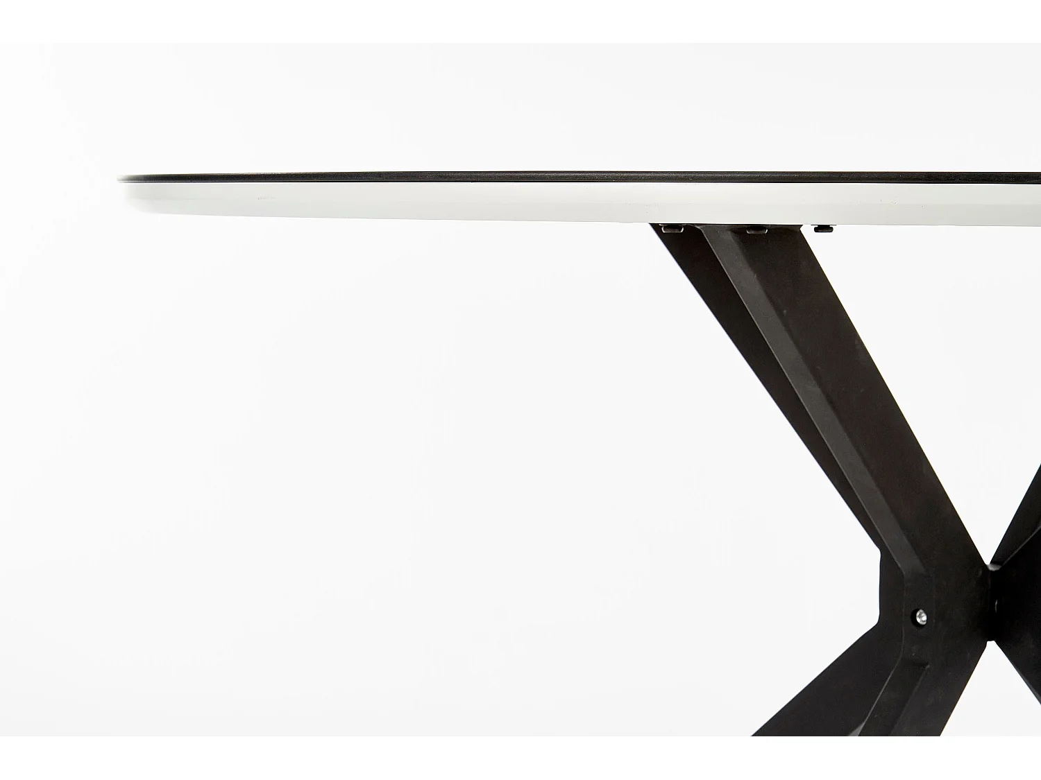 Table ronde en chêne pour 4 personnes 120x76 cm