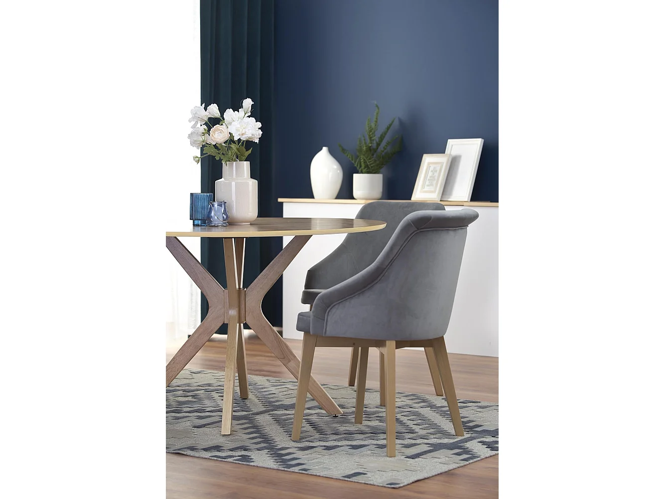 Table ronde en chêne pour 4 personnes 120x77 cm