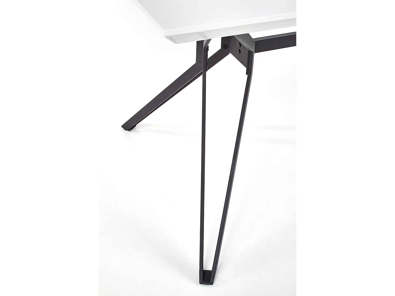 Table blanche pour 4/6 personnes 160x90 cm