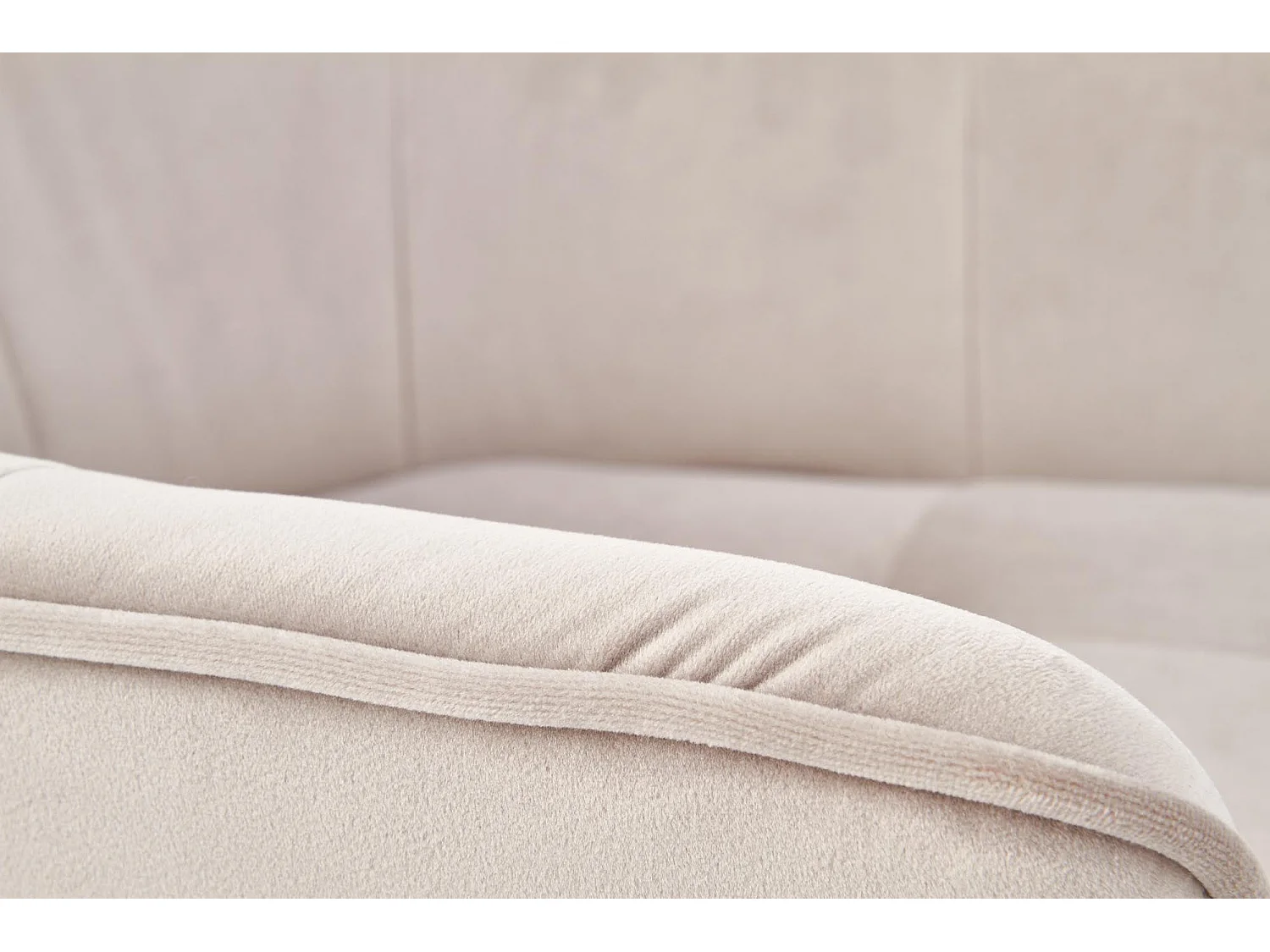 Cadeira de aço 60x81 cm