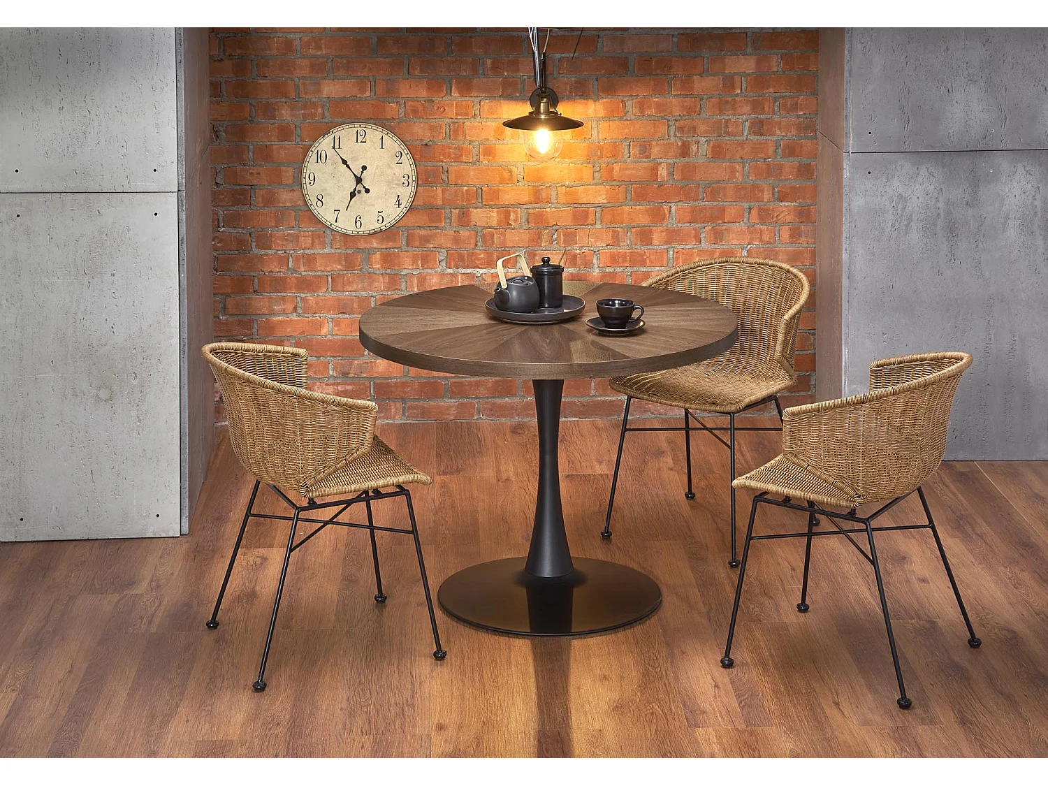 Table ronde en chêne pour 4 personnes 100x75 cm