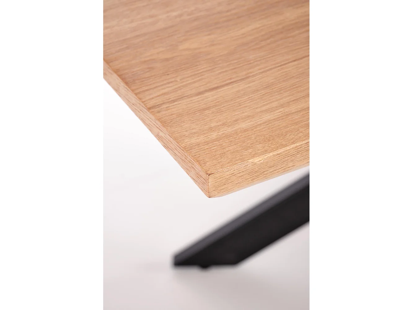 Table extensible placage chêne pieds acier noir 160/200×90 cm