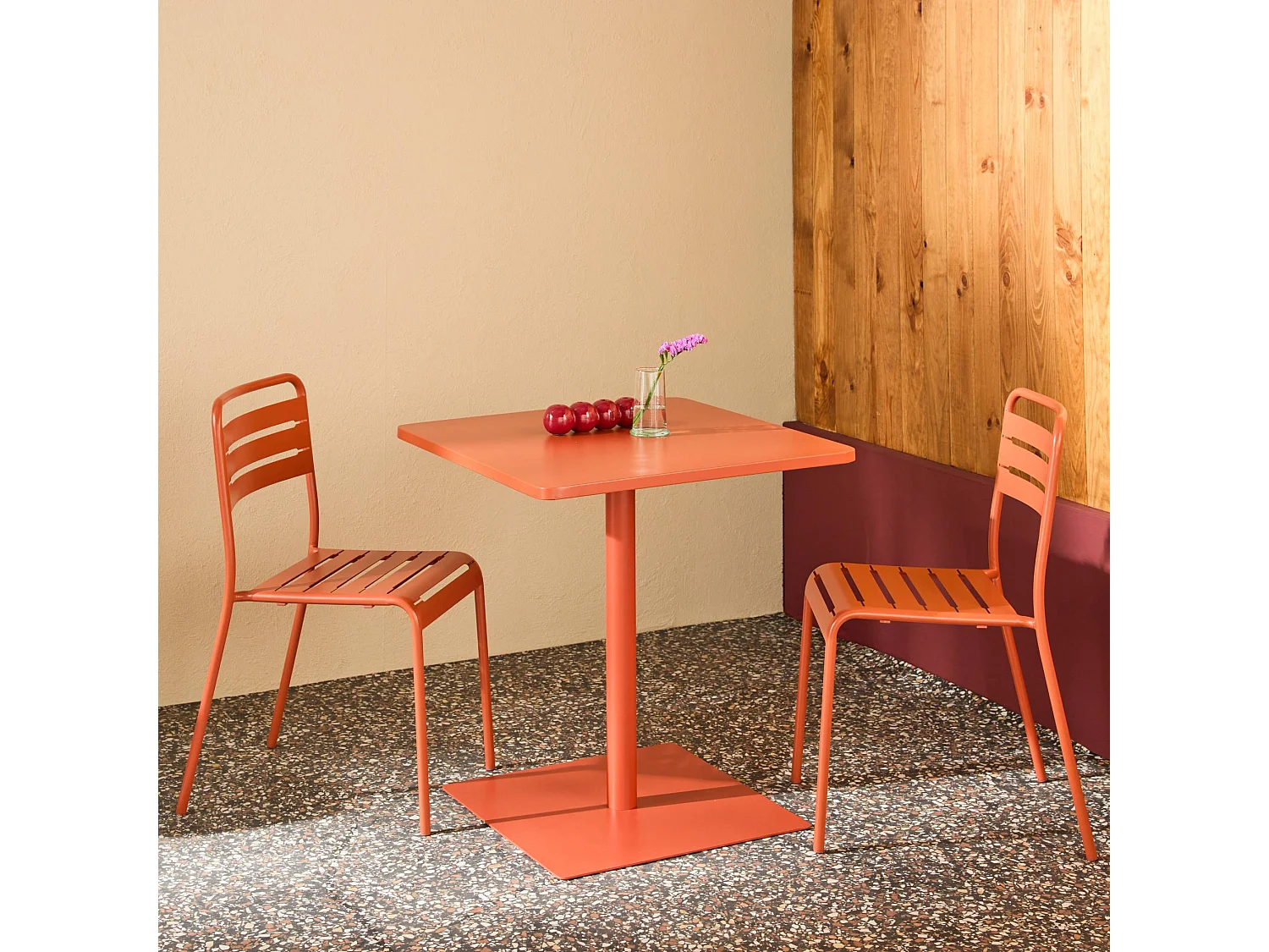 Table de jardin bistrot carré acier + 2 assises 70 cm terracotta - Orea + Amélia