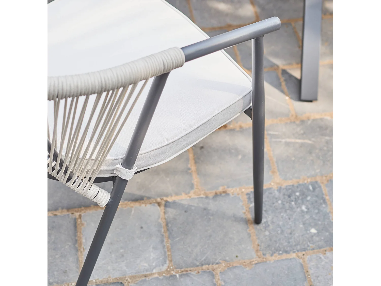 Table de jardin ronde aluminium et verre + 6 assises anthracite et beige - Orbis et Liora