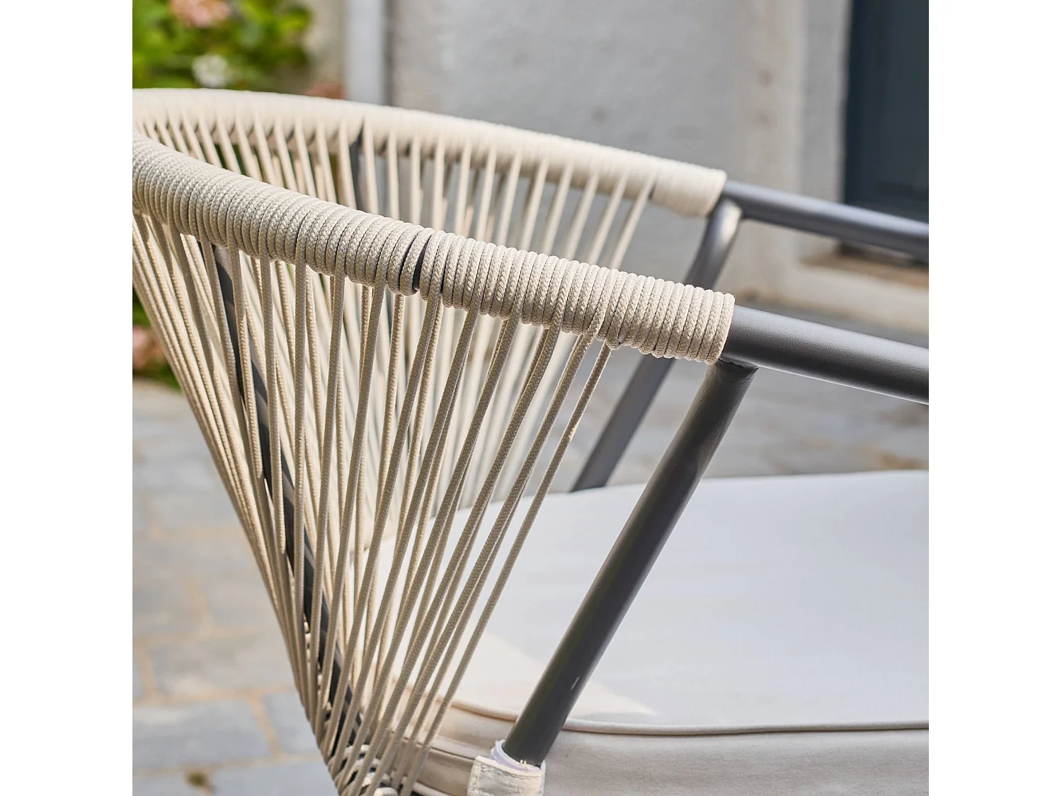 Table de jardin ronde aluminium et verre + 6 assises anthracite et beige - Orbis et Liora