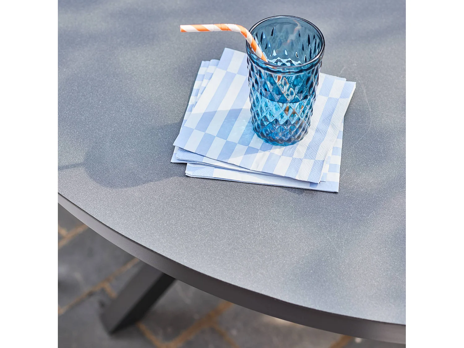 Table de jardin ronde aluminium et verre + 6 assises anthracite et beige - Orbis et Liora