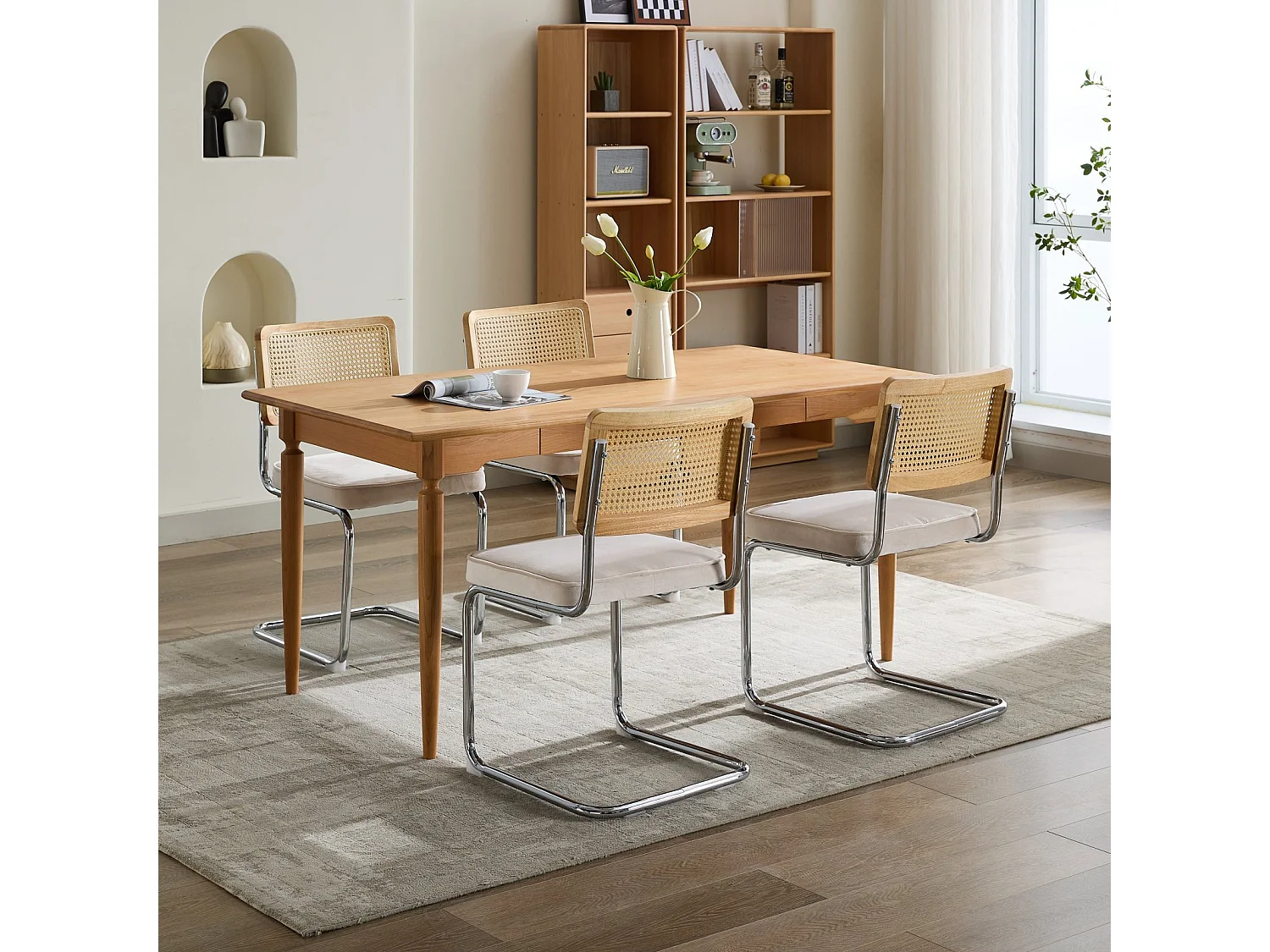 Chaise de salle à manger -  avec dossier en rotin tressé ton chêne et structure - métal beige