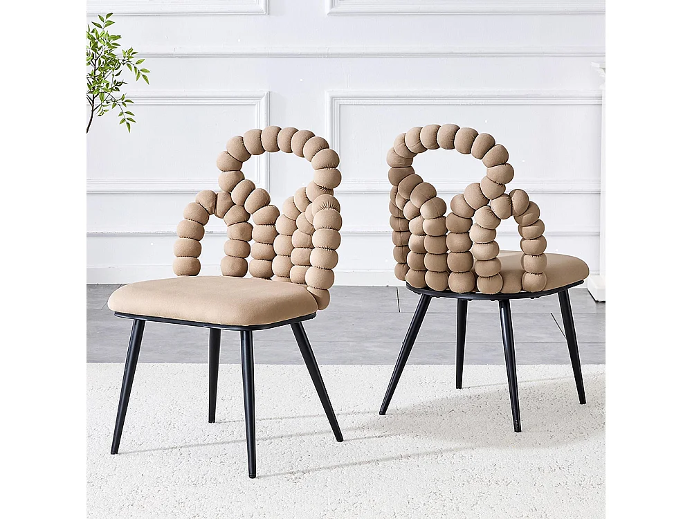 Fluwelen eetkamerstoelen (set van 2) met bolvormige rugleuning en kettingen, stevige poten van zwart metaal, camelkleurig