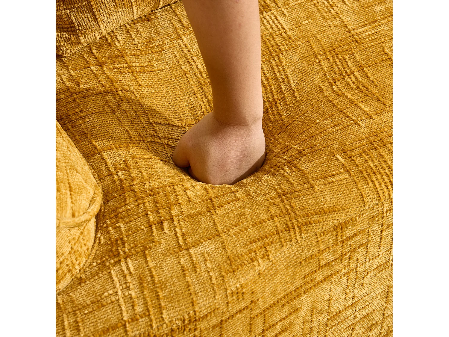 Canapé deux places design courbé finition soignée mousse et ressorts prêt à lusage jaune