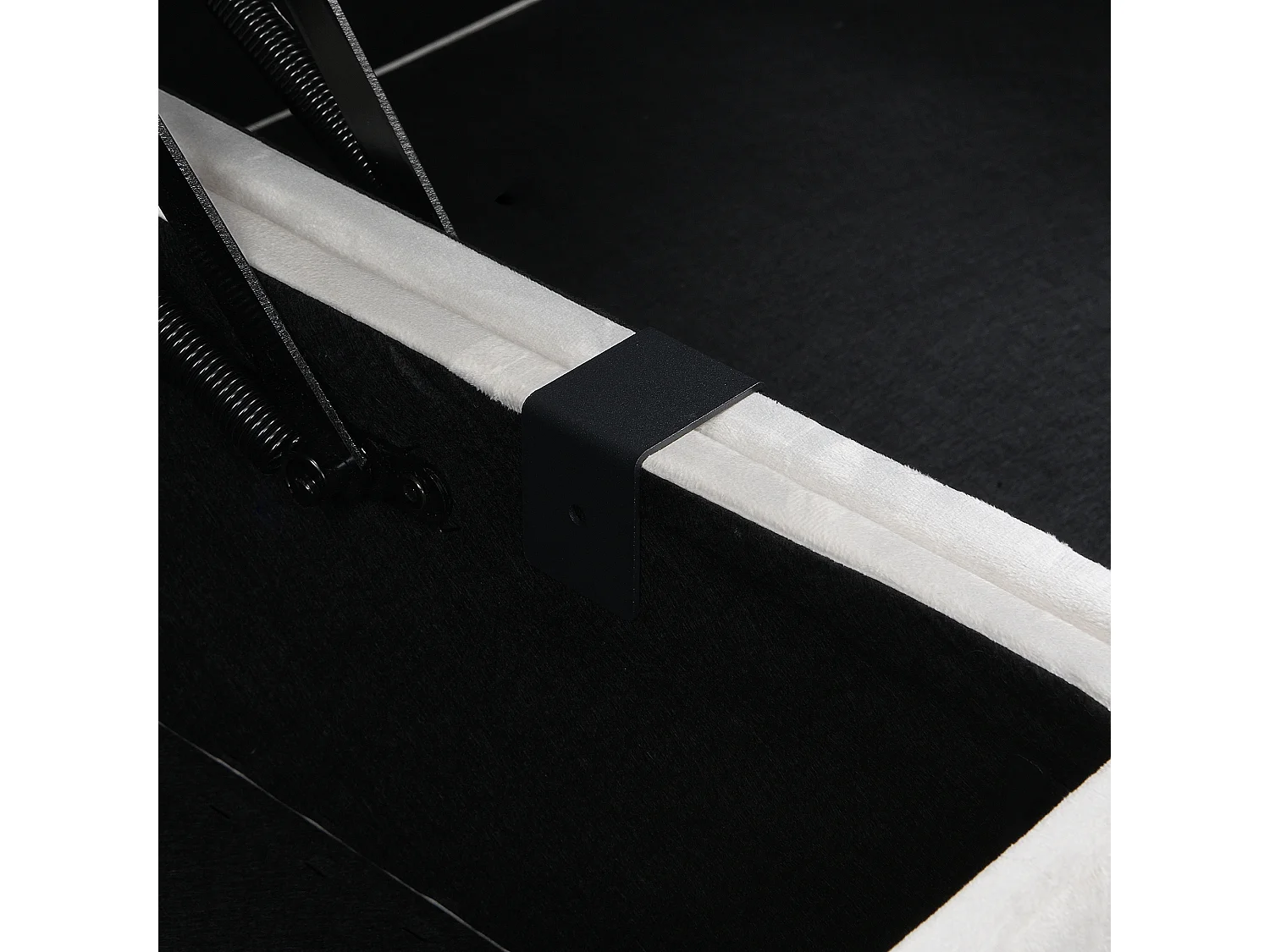 Canapé modulaire 4 places, convertible en couchage, rangement sous assise, mousse, beige