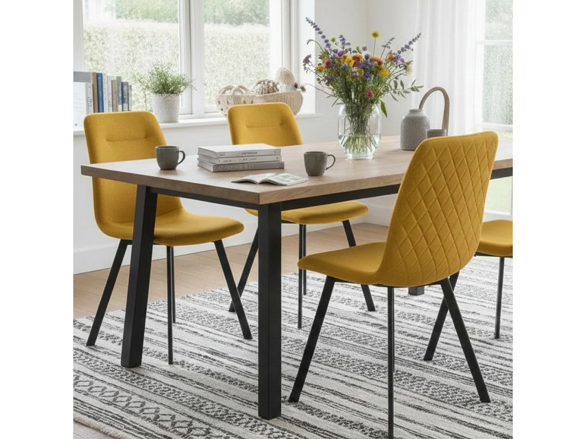 Lot de 4 chaises en microfibre avec dossier surpiqûres en losange jaune pieds métal noir - ELYO