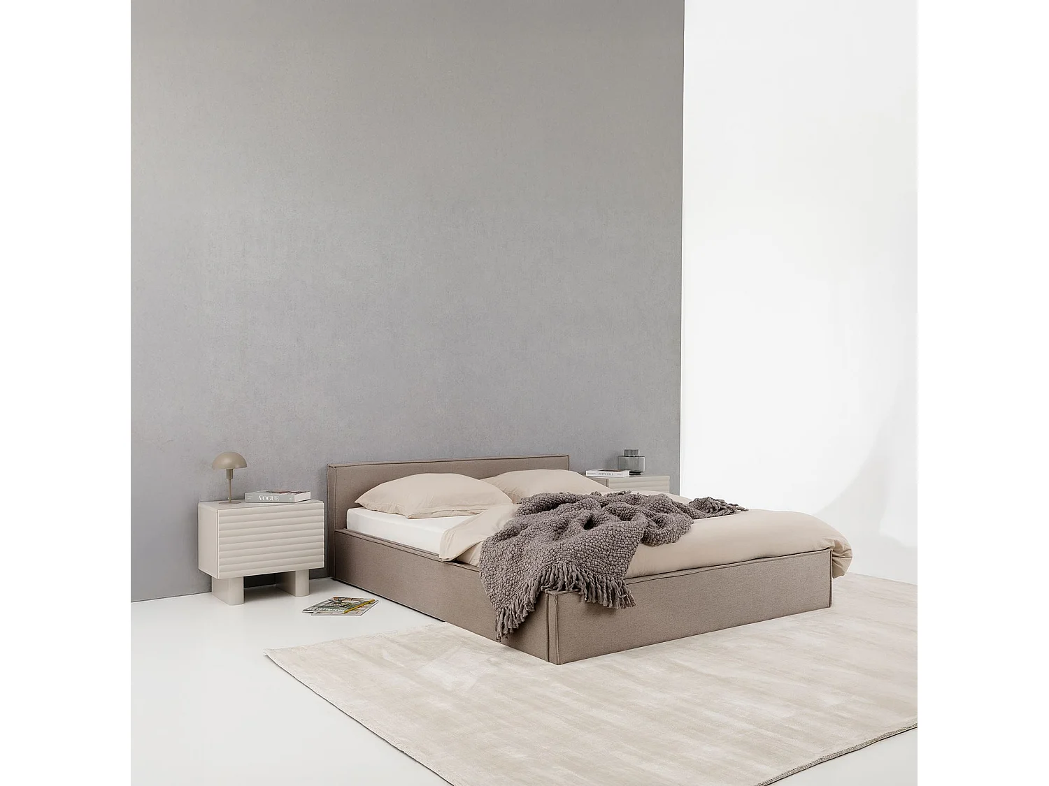 Lit Double PESARO rembourré 160x200 cm, Tête de lit en Tissu, Grège, avec Sommier, Lit Queen Size pour Adulte, Lit 2 Places