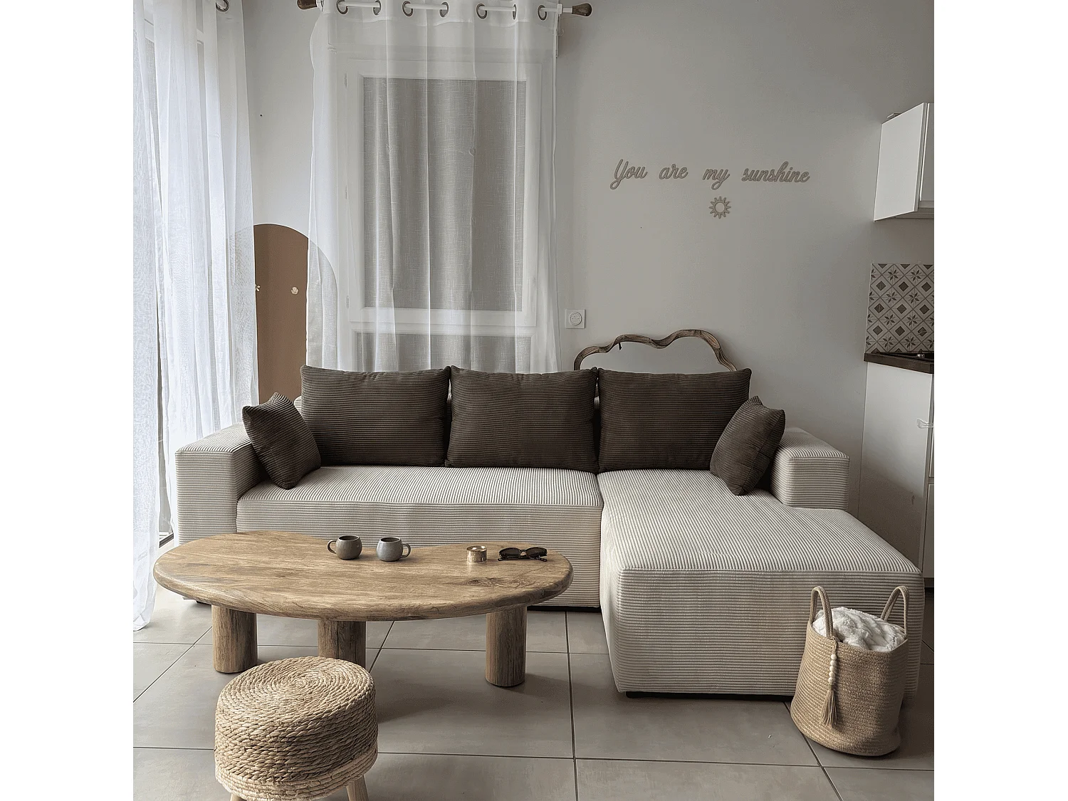 Sofa do salonu Luna 3-osobowa – piaskowy brąz prawa