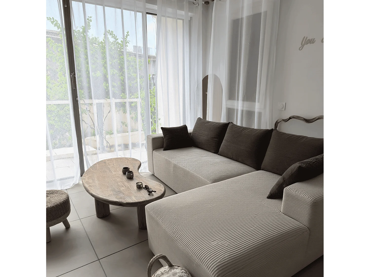 Sofa do salonu Luna 3-osobowa – piaskowy brąz prawa