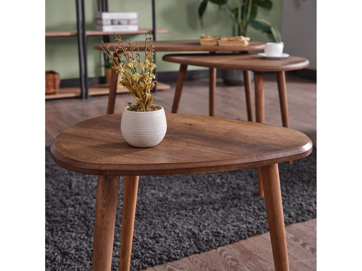 Set de 3 tables gigognes design effet noyer TIRA