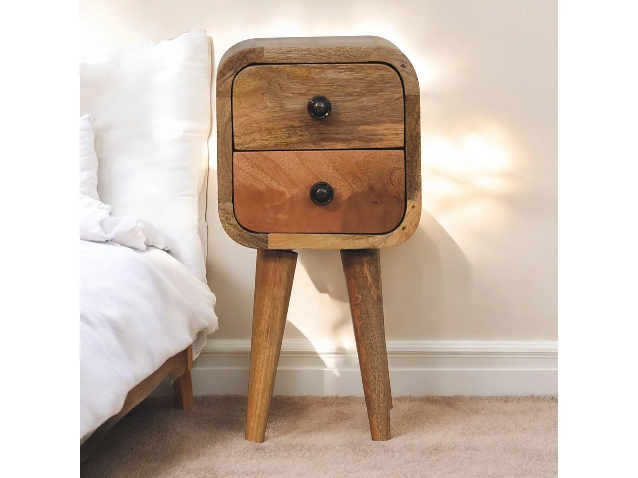 Artisan Furniture Table de chevet extra mini incurvée en bois massif de type chêne, 2 tiroirs, beige