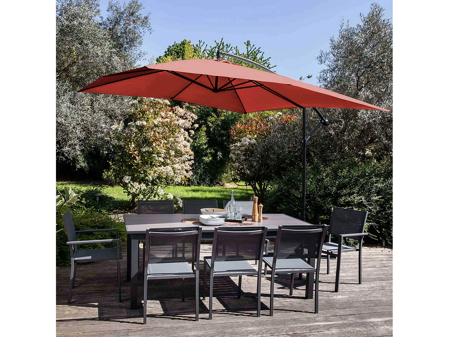 Parasol déporté 3 x 3 m et 4 dalles à lester remplisable terracotta - Genova