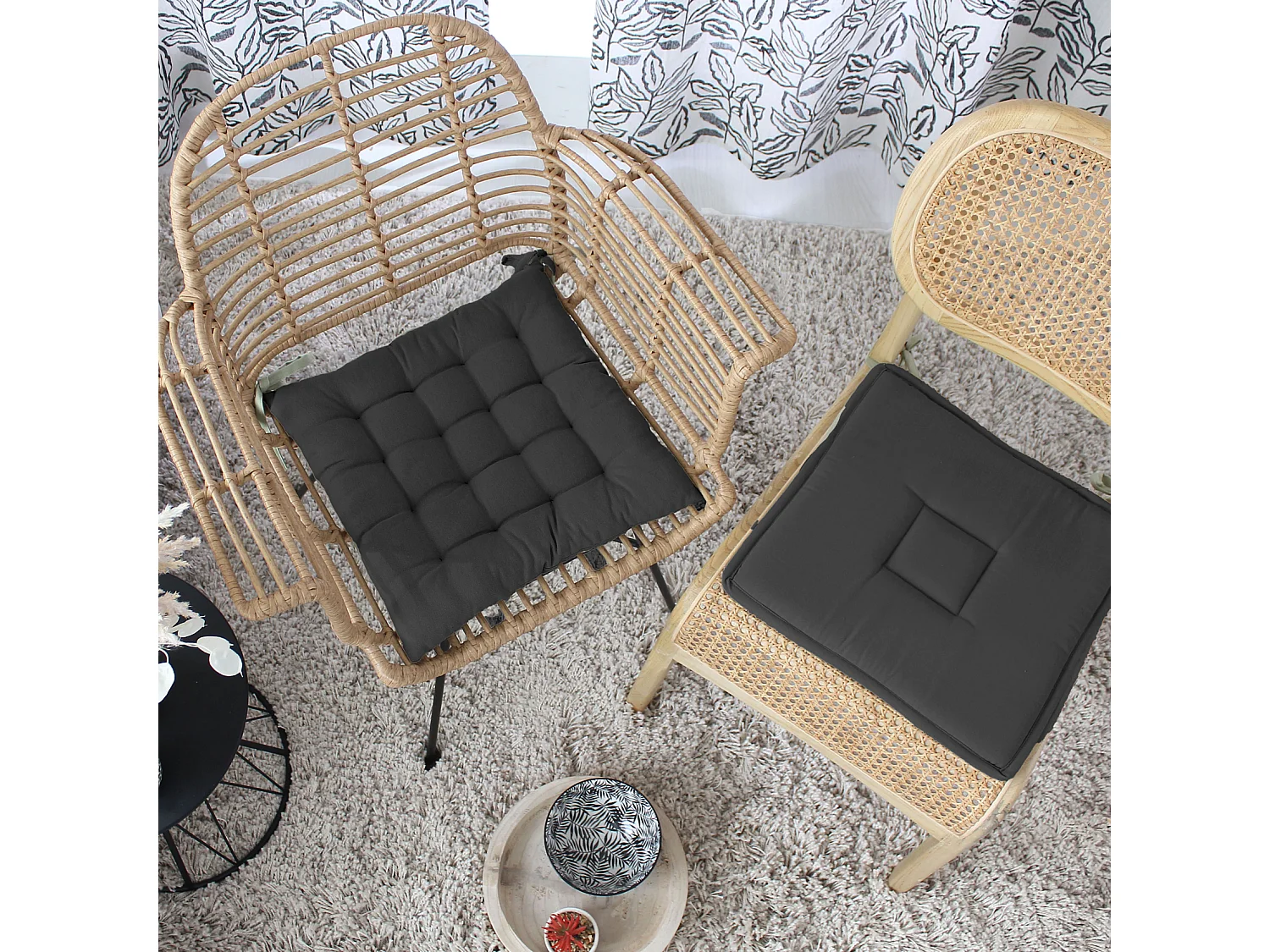 Gepolstertes Stuhlkissen mit 16-Punkt-Steppung aus Baumwolle und Bändern