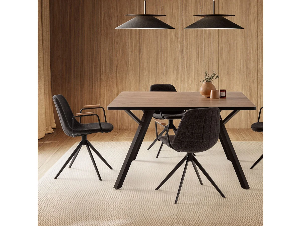 Lot de 2 chaises pivotantes en tissu maillé noir avec piètement métal laqué noir et accoudoirs - THALIA