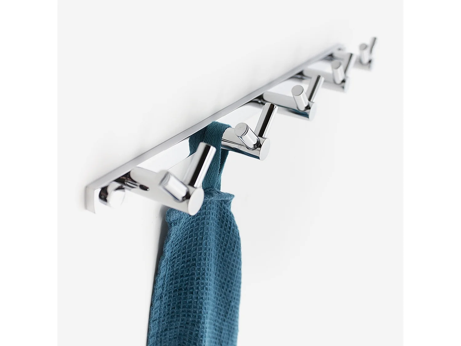 Patère 5 têtes en V à fixer, en laiton massif, finition chromée - Vito - BATHBAZAAR