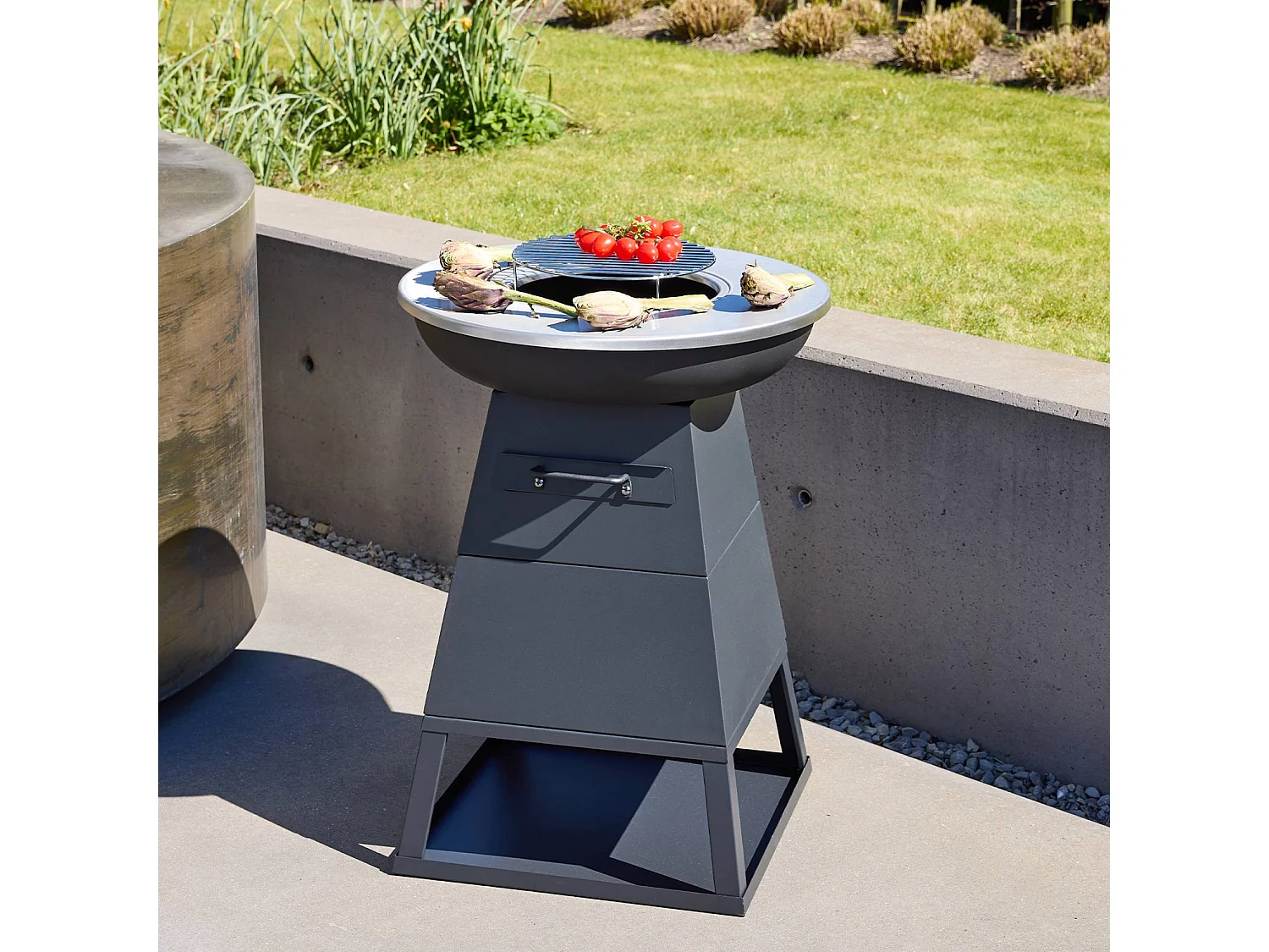 Brasero barbacoa  con espacio de almacenamiento,  ø59cm negro