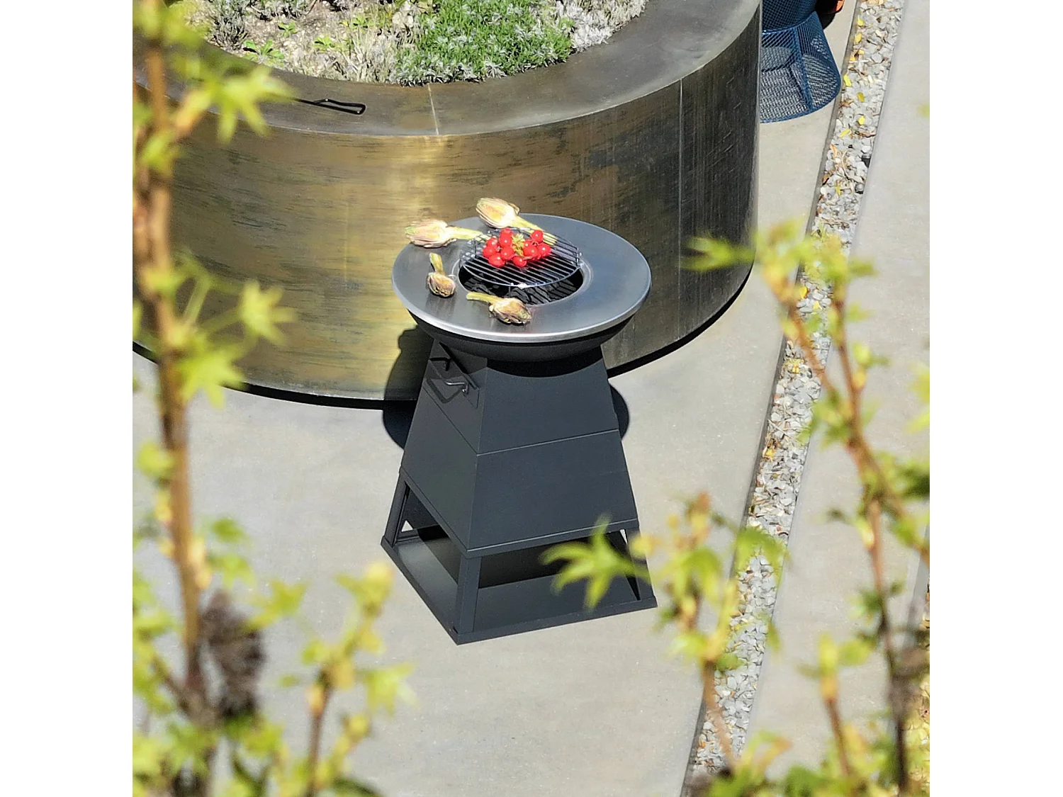 Brasero barbacoa  con espacio de almacenamiento,  ø59cm negro