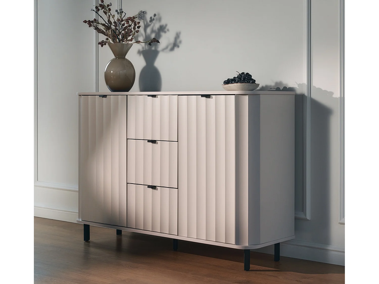 Dressoir met 2 deuren en drie lades – cashmeregrijs – 137 cm – NOVADO