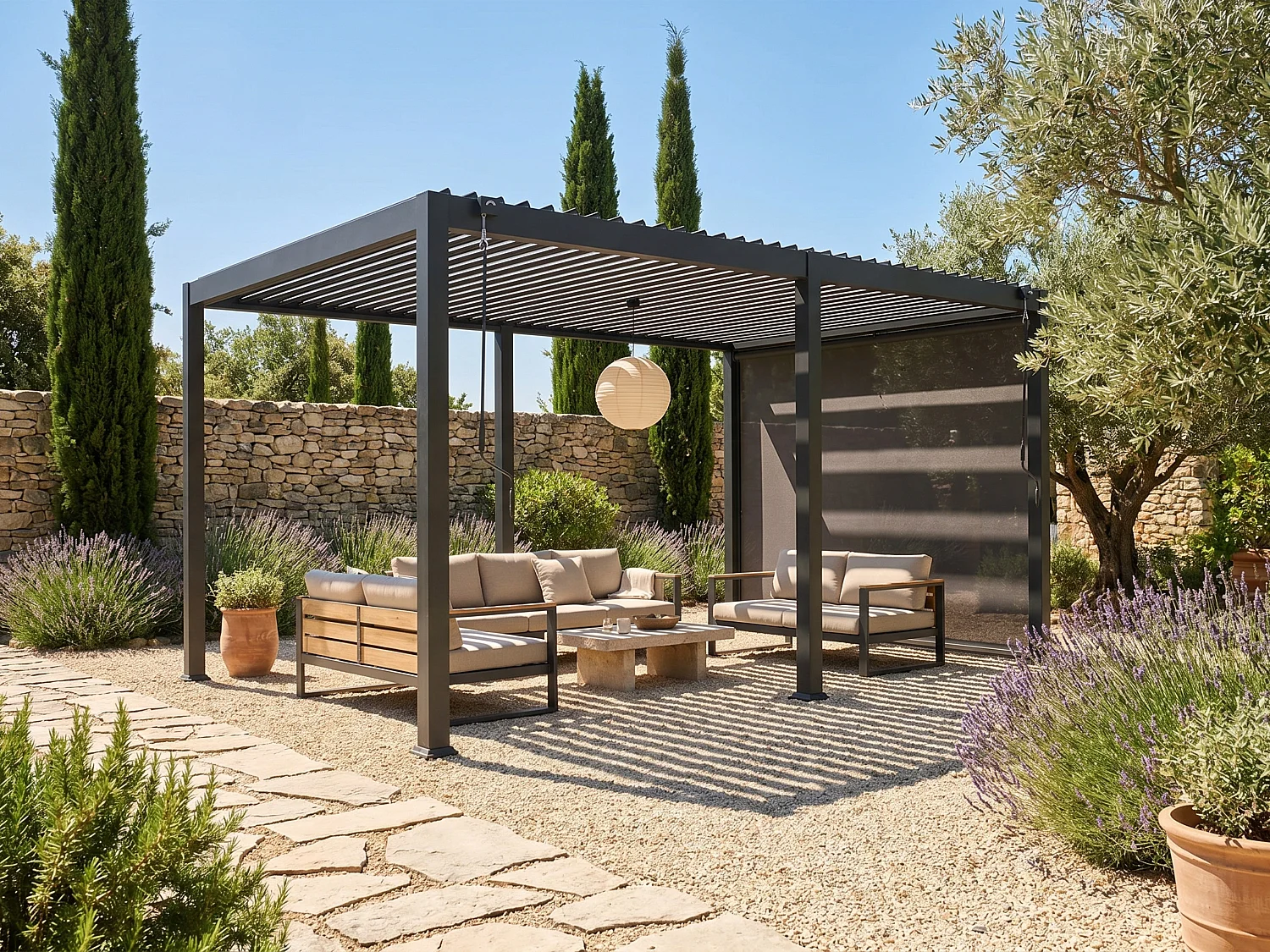 Vrijstaande bioklimatische pergola van aluminium 15m² met intrekbaar gordijn B300 cm - Antraciet - ALMAFI
