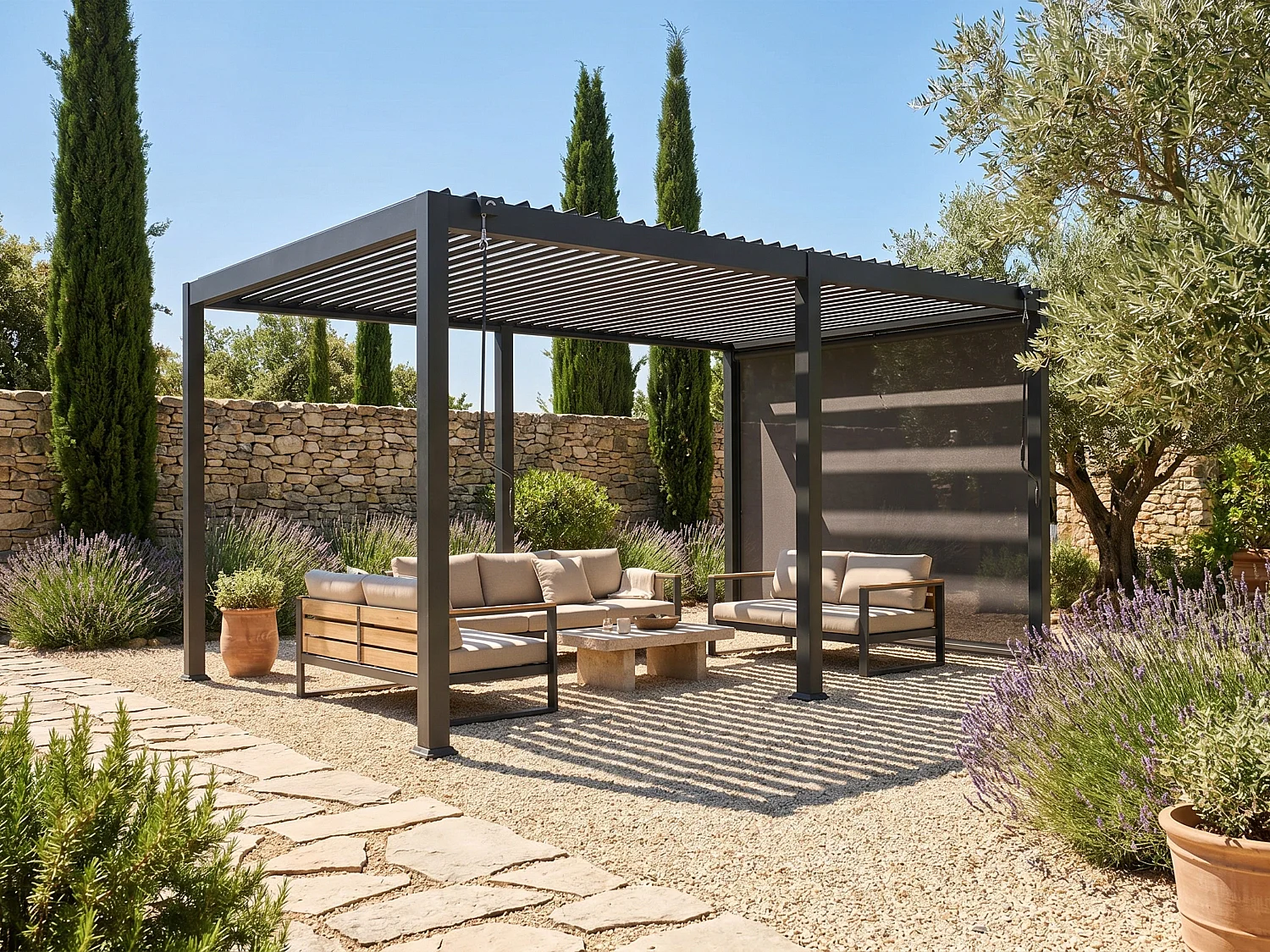 Pergola bioclimatique autoportante en aluminium 15m² avec rideau rétractable L300 cm - Anthracite - AMALFI