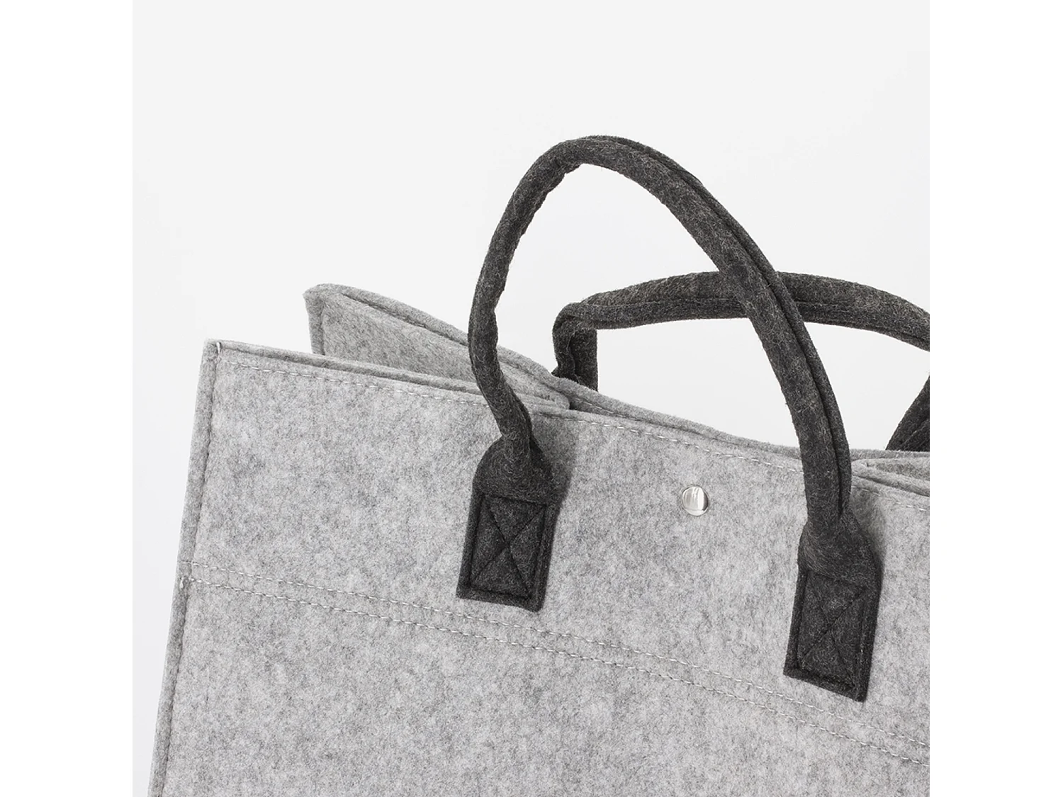Panier à linge gris en polyester - Série Cadix - BATHBAZAAR