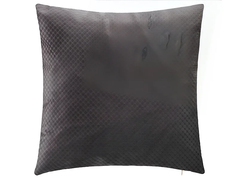 Coussin déhoussable en Velours Gris motif en relief 45 x 45 cm