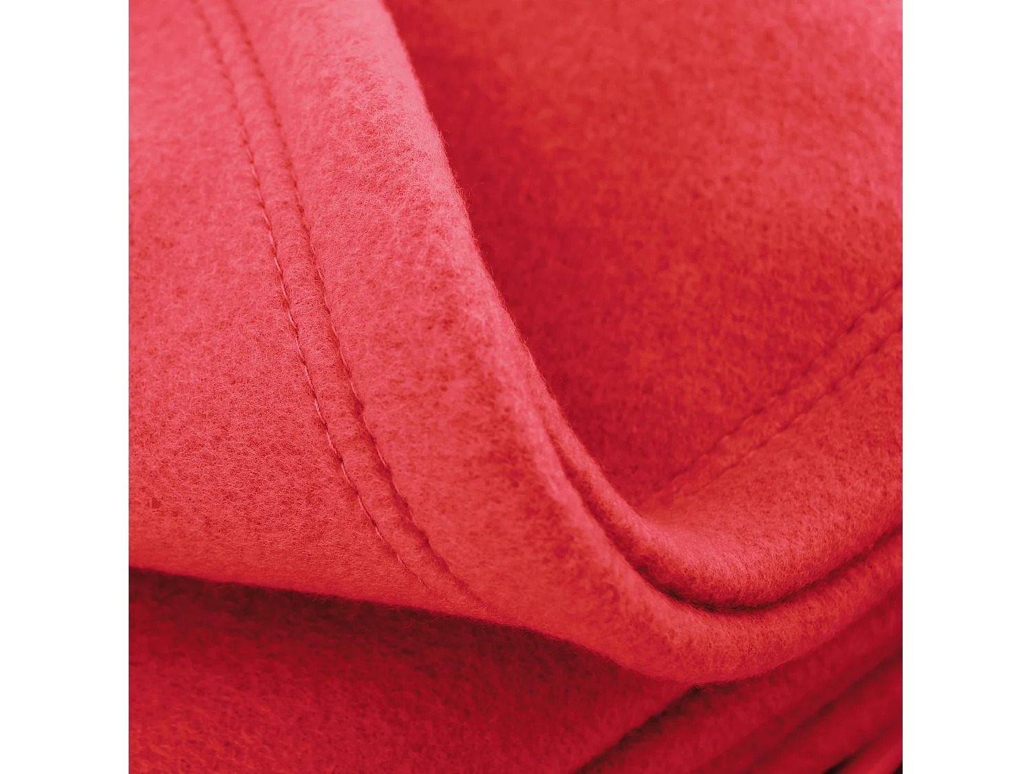 Couverture polaire 180x220 cm Isba Fraise 100% Polyester 320 g/m2 traité non-feu