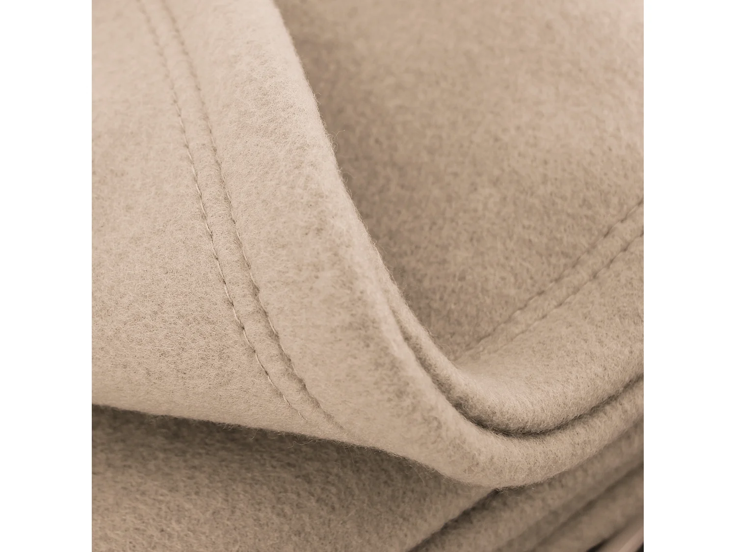 Couverture polaire 180x220 cm Isba Sable 100% Polyester 320 g/m2 traité non-feu