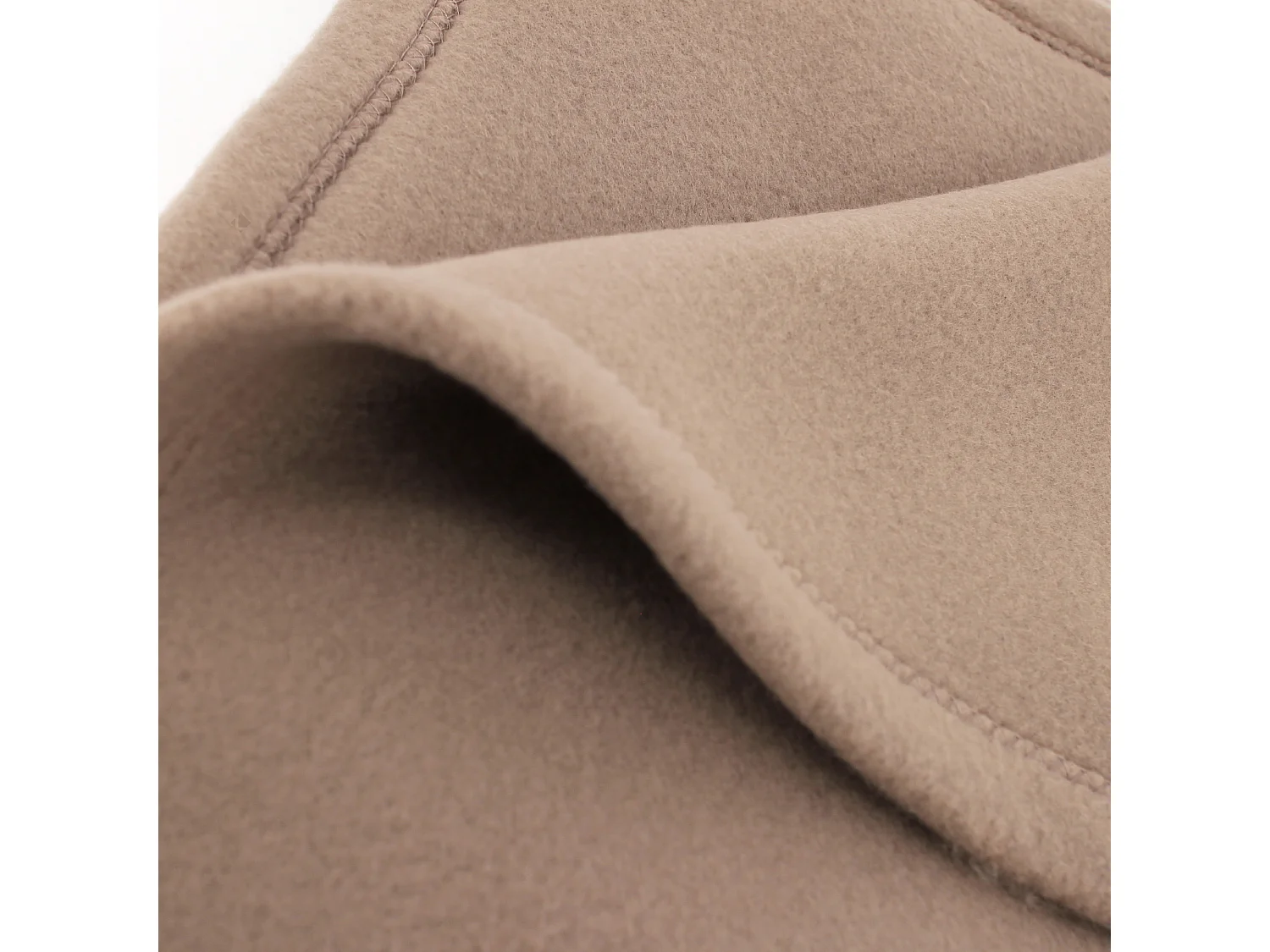 Couverture polaire 180x220 cm Isba marron Taupe 100% Polyester 320 g/m2 traité non-feu