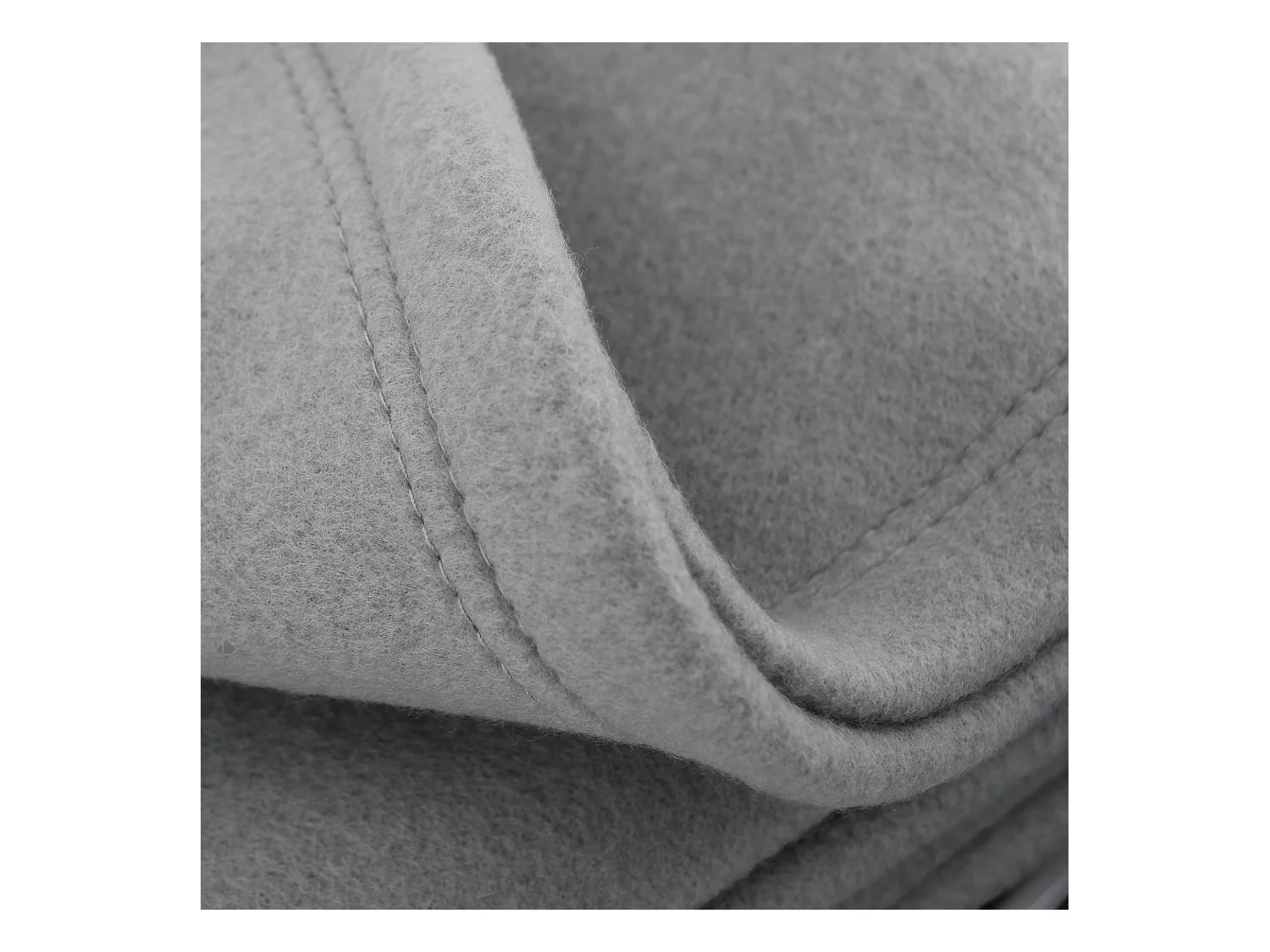 Couverture polaire 240x260 cm Isba gris Acier 100% Polyester 320 g/m2 traité non-feu