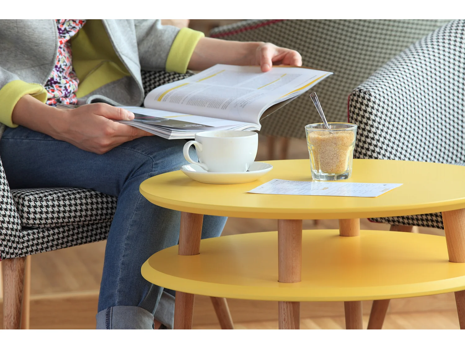 Zweistufiger Couchtisch Durchmesser 57 cm x Höhe 45 cm Ufo Weiß