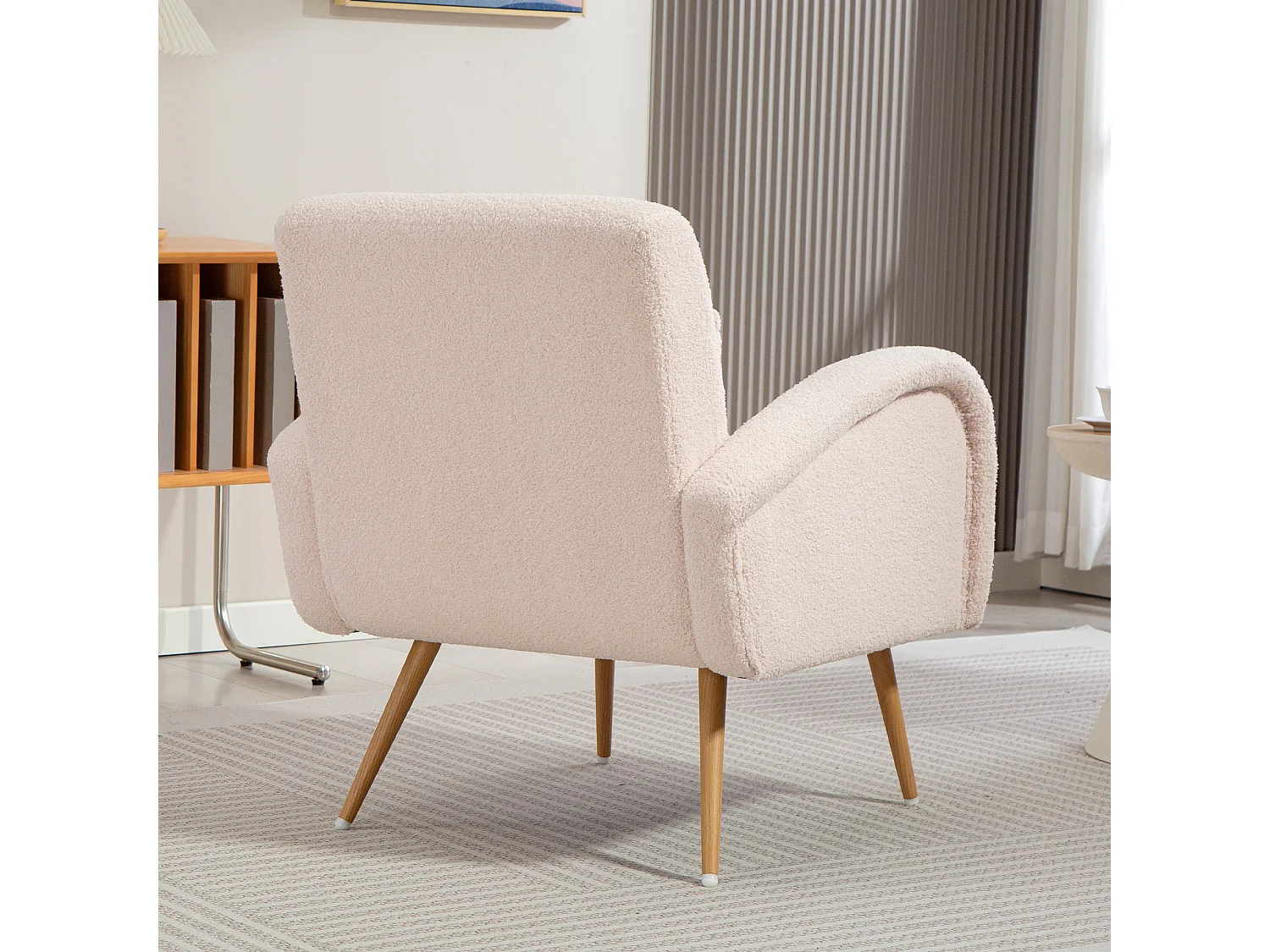 Poltrona per salotto con cuscino lombare in tessuto teddy beige