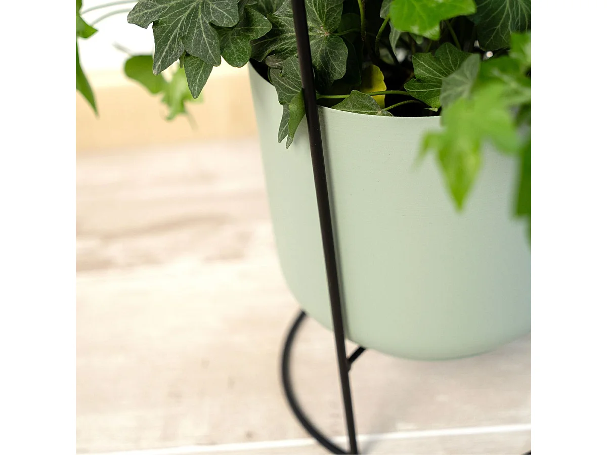 Macetero MOA Vinthera con asa acero verde claro Ø18x39 cm