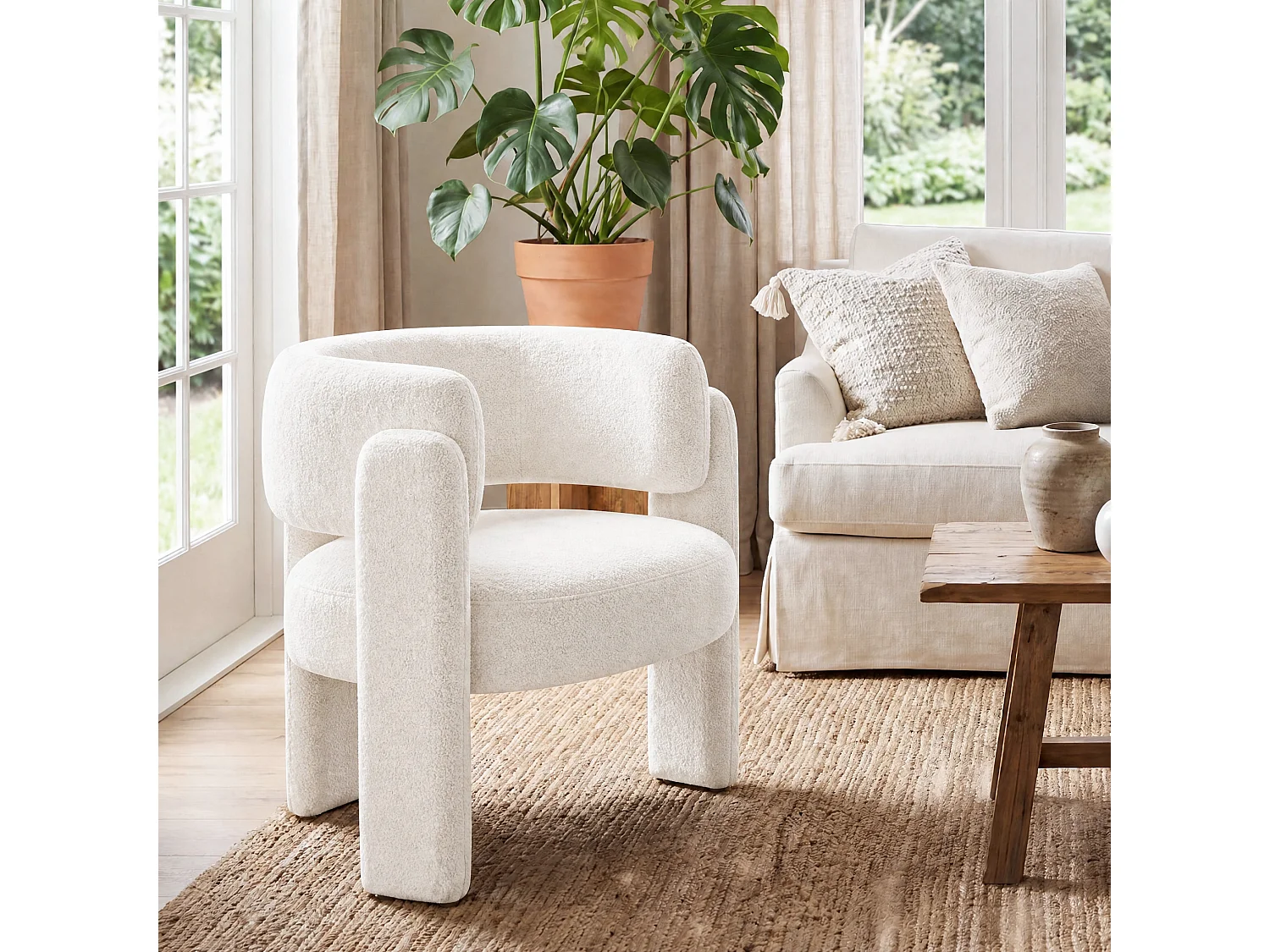 Modern barrel chair in solid wood, high-density foam, hypoallergenic fabric – Cream White