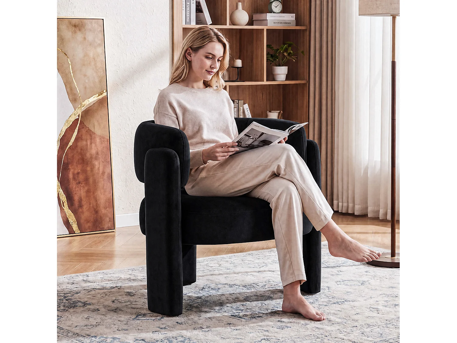 Modern barrel chair in solid wood, high-density foam, hypoallergenic fabric – Black