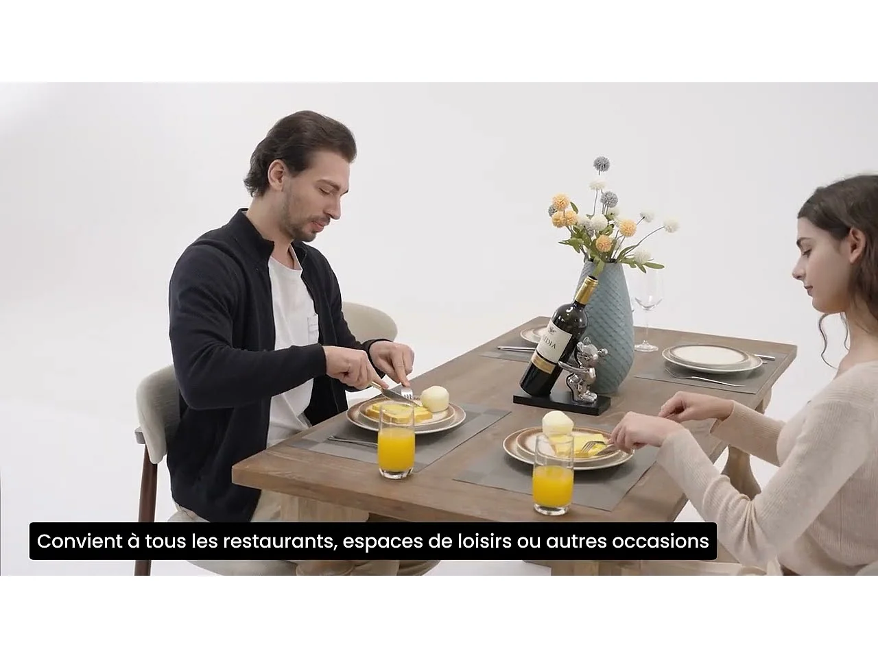 Set van 2 camel eetkamerstoelen SMARTUE – Massief houten poten, gebogen rugleuning, stoffen zitting